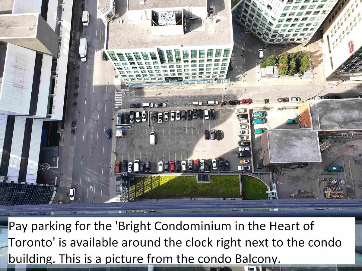 Bright Condo In The Heart Of Toronto 0*,