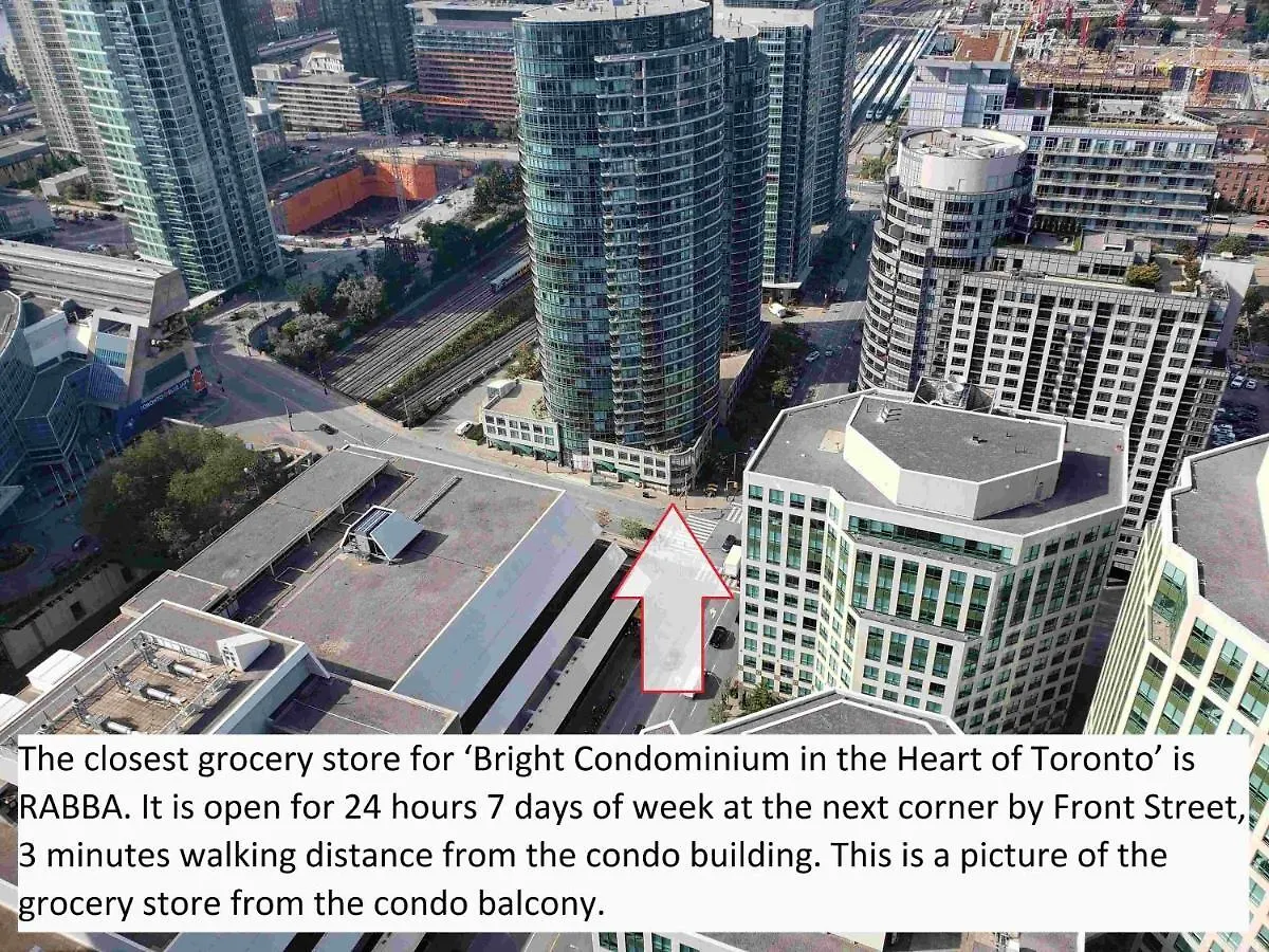 Bright Condo In The Heart Of Toronto Apartmán